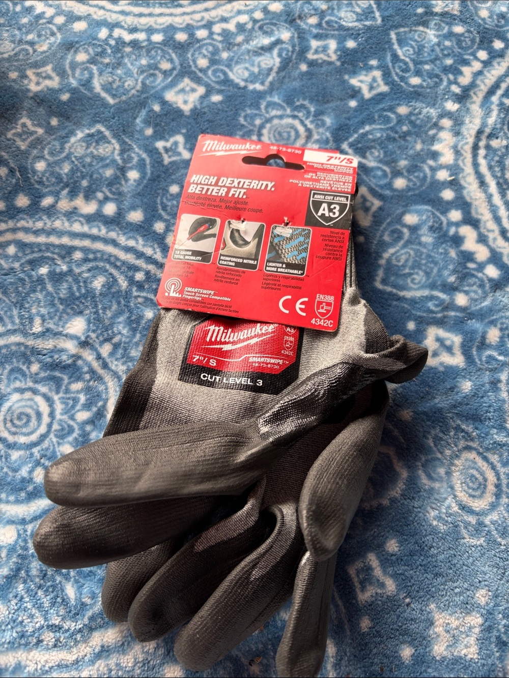 Milwaukee Cut Level 3 A3 Cut Resistant Gloves Cut Resistant Gloves S/M NWT